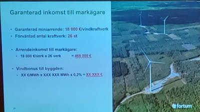 Bild från Fortums info om vindkraft i Pörtom i Närpes i oktober 2021.