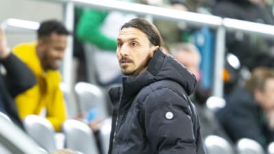 I februari såg Zlatan Ibrahimovic cupmatchen mellan Hammarby och Varberg.