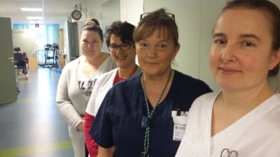 Personalen vid Ekenäs HVC:s bäddavdelning efterlyser frivilliga som erbjuder guldkant åt patienterna.