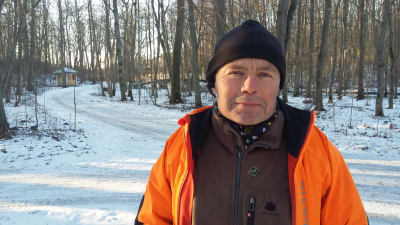 Carl-Johan Jansson beklagar att matningen av rådjur tar slut på Ramsholmen i Ekenäs.
