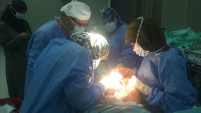 operation på Läkare utan gränsers sjukhus i jemen