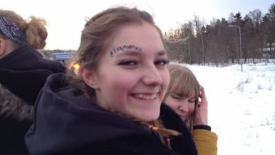 Abiturienter från Karis-Billnäs gymnasium firar penkis