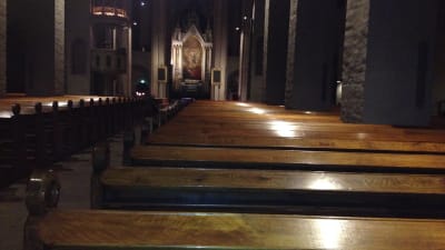 församlingarna ordnar tyst dag i Åbo domkyrka