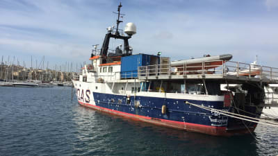 Flyktingräddarorganisationen MOAS fartyg