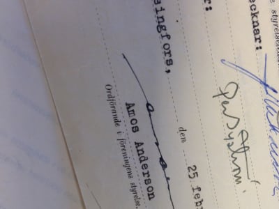 Amos Andersons namnteckning på ett dokument från 1954