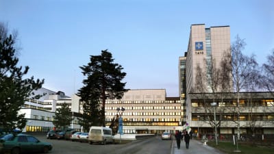 pereen yliopistollinen sairaala (TAYS) 1991 alkaen. Aiemmin Tampereen Keskussairaala, Tampereen yliopistollinen keskussairaala (TAYKS).