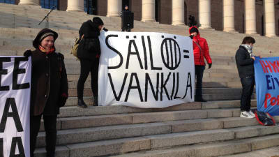 I oktober ordnadesen  demonstration mot lagförslaget