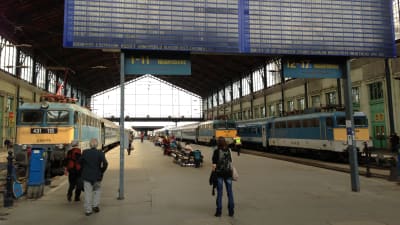 Perronger i Budapest järnvägsstation