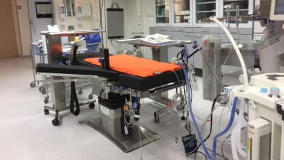 Ny sal för kejsarsnitt på Kvinnokliniken i Helsingfors.