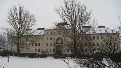 Huvudbyggnaden vid Ekåsens psykiatriska sjukhus.