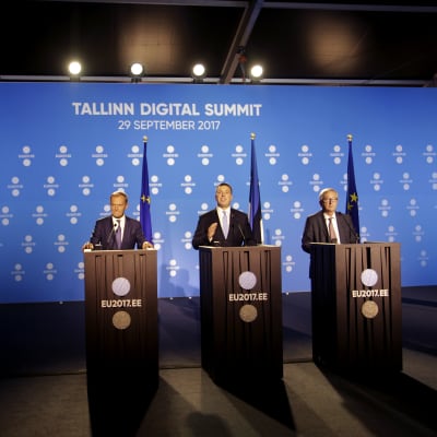 Europeiska rådets ordförande Donald Tusk, Estniska premiärministern Juri Ratas och kommissionens ordförande Jean-Claude Juncker. 
