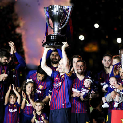 Av alla Barcelonahjältar var Andrés Iniesta den mest firade.