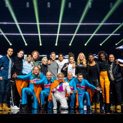 gruppbild på artisterna i melodifestivalens final