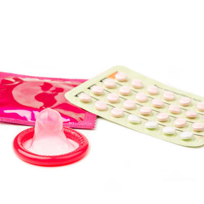 Kondom och p-piller.
