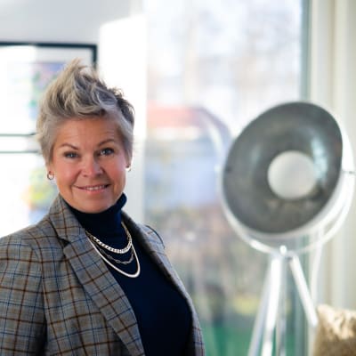Nina Brännkärr-Friberg i sitt hem.