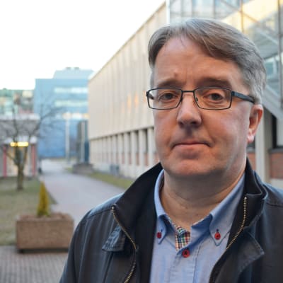 Stefan Sjöblom, professor i kommunalförvaltning inom ämnet Statsvetenskap vid Social- och kommunalhögskolan
