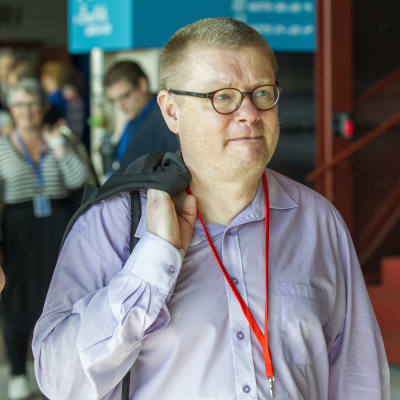 Riksdagsledamoten Kimmo Kivelä under Sannfinländarnas partikongress i Åbo  8.8.2015