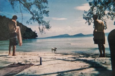 Emil Kihlströmin matkakuva Kambodzan hiekkarannalta. 