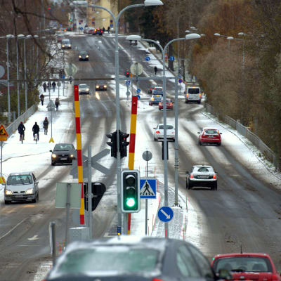 Första snön för säsongen på Brändö bro i Vasa.