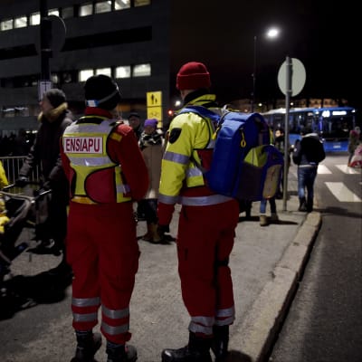 Första hjälppersonal vid nyårsfirandet i Helsingfors.