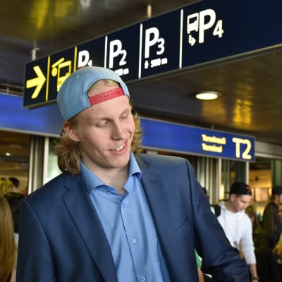 Patrik Laine tillbaka i Finland efter VM.