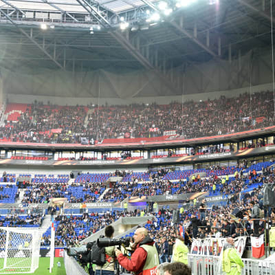 Läktare under matchen Lyon-Ajax.