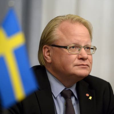 Sveriges försvarsminister Peter Hultqvist.