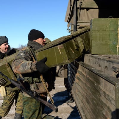 Separatister transporterar vapen nära Debaltseve