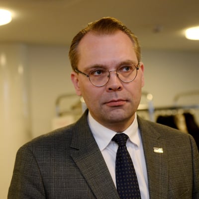Försvarsminister Jussi Niinistö.