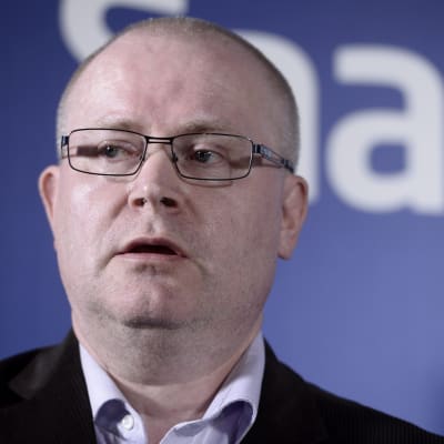 Arbetsminister Jari Lindström.