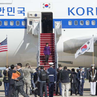 Sydkoreas president Park Geun-hye anländer till Washington för att delta i kärnsäkerhetsmötet.