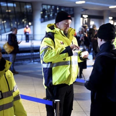 ID-kontroll vid järnvägsstationen på Kastrup i najuari 2016
