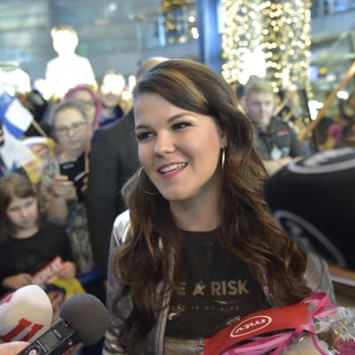 Saara Aalto på Helsingfors-Vanda flygplats.
