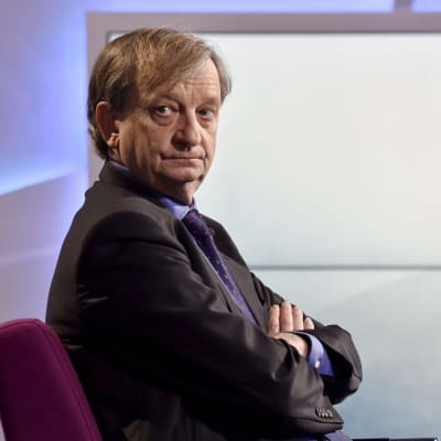 Hjallis Harkimo i Morgonettan i Yle TV1 lördagen den 21 april.