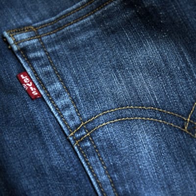 Levi's jeans - foto på fickan med varumärket. 