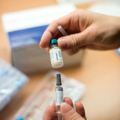 Oanvänd vaccinspruta mot mässling.