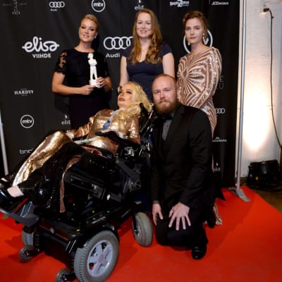 Bland andra regissörerna Vuokko och Virva Kunttu samt Jasmin Britney var med på Jussi-galan i Helsingfors den 22 mars 2019 där filmen  Star shaped scar prisbelönades.