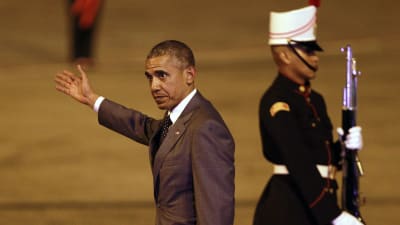 USA:s president Barack Obama anländer till Kuba.