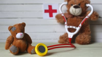 Teddybjörn med stetoskop.