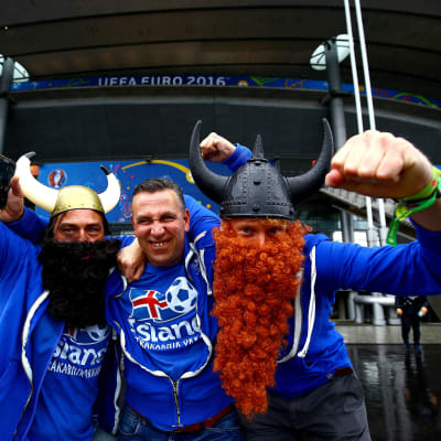 De isländska supportrarna är redo inför kvartsfinalen mot Frankrike.