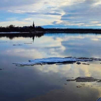 Muonionjoesta jäät ovat lähteneet