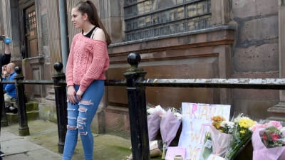 Blomhav i Manchester den 23 maj 2017 efter terrorattentatet vid Manchester Arena.