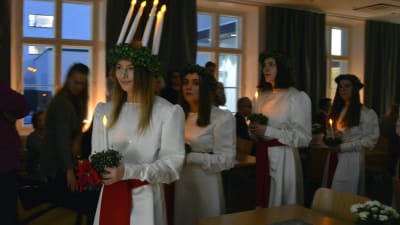 Åbolucia 2017 Jessica Lindholm med följe.