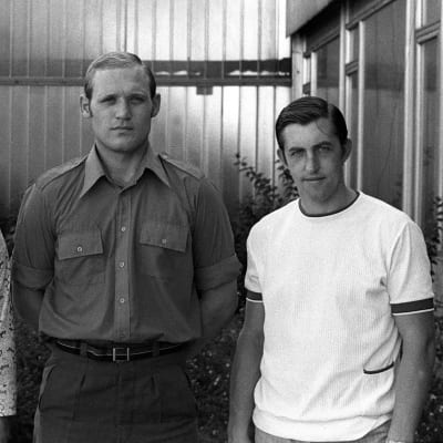 Alexander Charlamov, Vladimir Petrov och Boris Michailov i civila kläder.