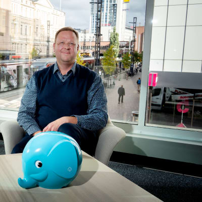 Luottopäällikkö Mikko Haverinen, Aito Säästöpankki.