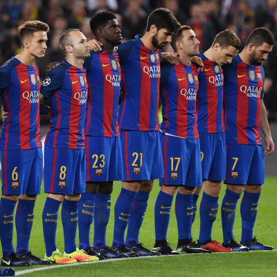 FC Barcelona inleder ligasäsongen med dystra förtecken.