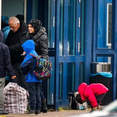Flyktingar i Mukran, Tyskland på väg till Sverige