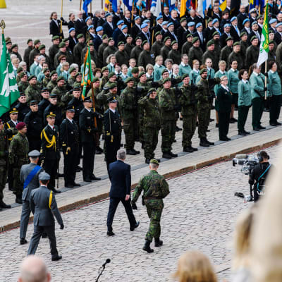 Paradmönstring på Senatstorget i Helsingfors den 4 juni 2022.