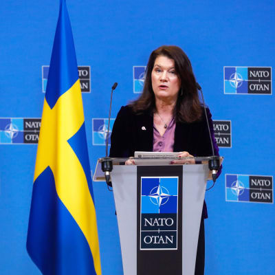Sveriges utrikesminister Ann Linde på presskonferens efter ett Natomöte i Belgien den 24 januari.