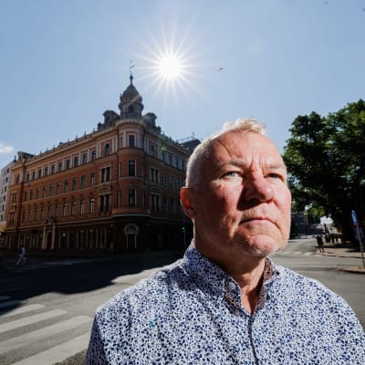 Eläköitynyt KRP:n rikosylikonstaapeli Jari Veijalainen.